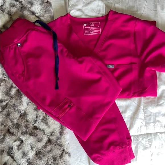 Figs Ultra Rose scrubs - Picture 1 of 1